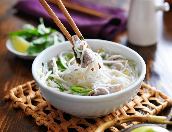 Can You Create a Flavorful Vietnamese Pho Broth with Beef Bones and Spices?
